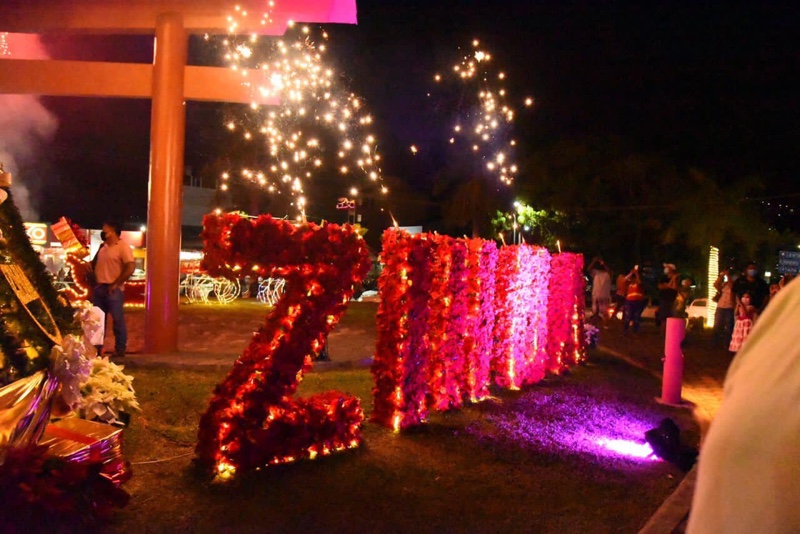 La Ciudad luce iluminada y con un toque muy navideño