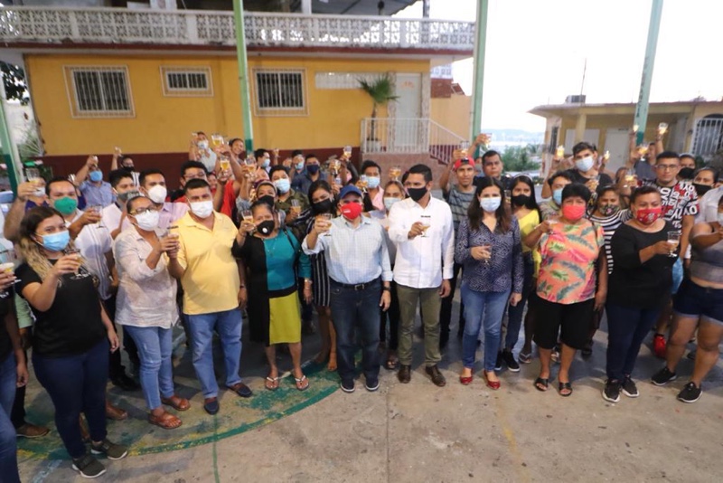 Jóvenes empresarios, universitarios y profesionistas, apoyan el proyecto de Manuel Añorve