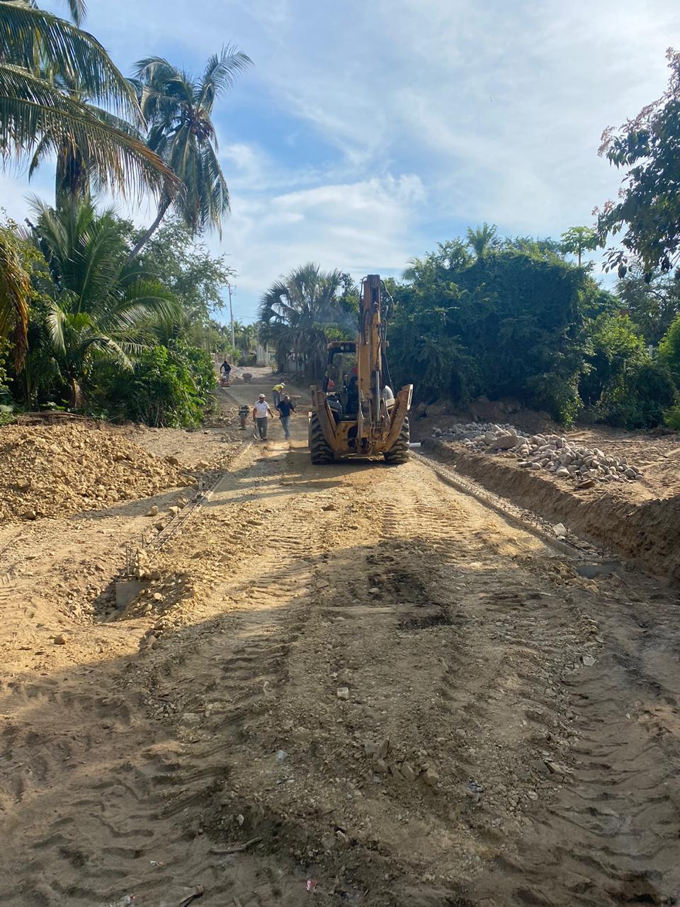 Obra pública llega a comunidades del Municipio de La Unión