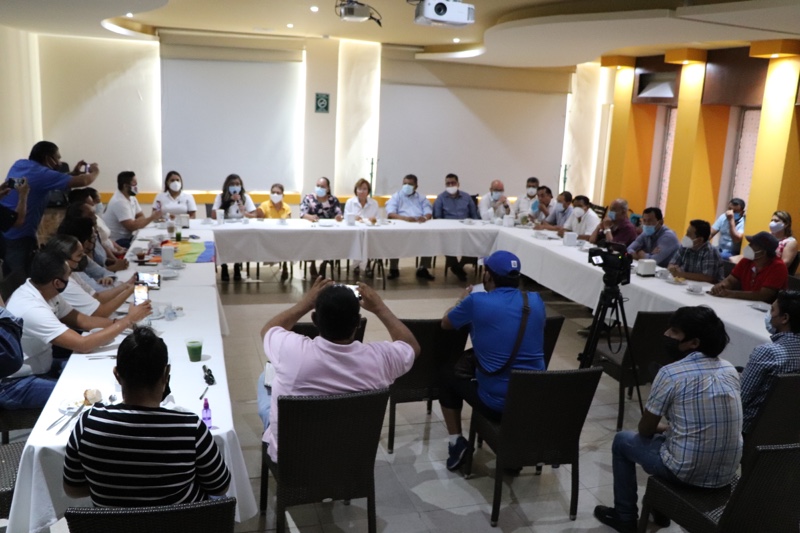 Líderes de Morena, de otros partidos y de la sociedad se suman a Walton