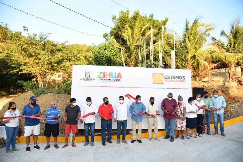 Programa Mano con Mano,  llega a la obra 14 en Zihuatanejo