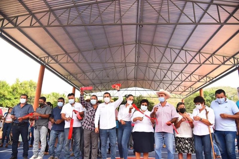 La Sierra de Zihuatanejo recibe apoyo del Gobierno Municipal