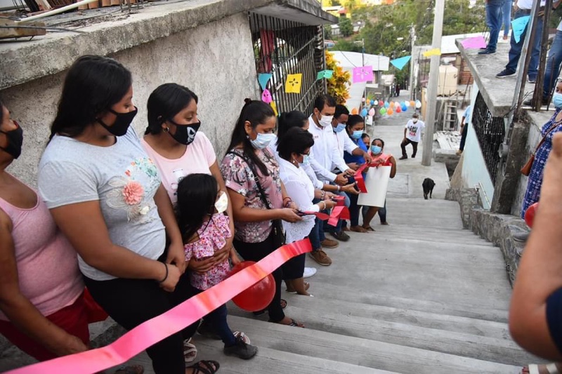 Estamos trabajando de manera incansable por Zihua: JSA