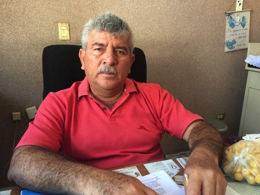 Se integra a sus funciones presidente municipal de Petatlán, Esteban Cárdenas Santana