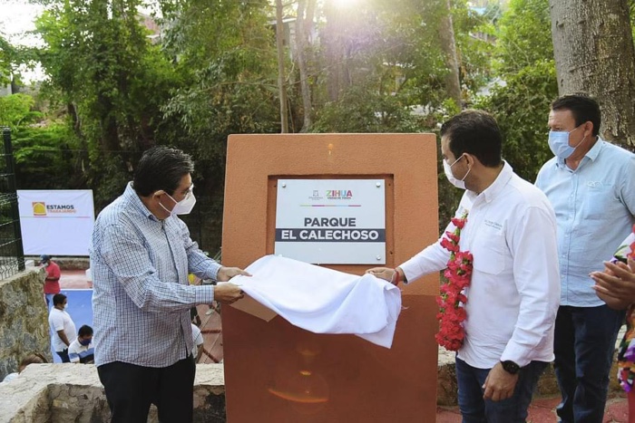 Son inauguradas 2 obras en El Calechoso y arranca una más de electrificación