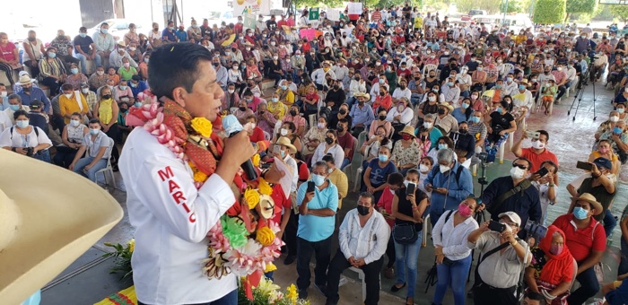 Llama Mario Moreno a  apostarle a la educación como el motor de crecimiento