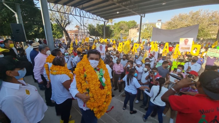 Pueblos indígenas de municipios de la región Centro, dan su respaldo a Mario Moreno