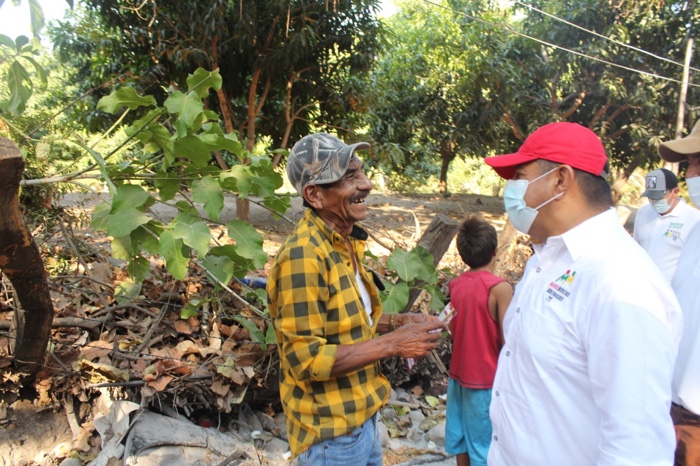 Vecinos de Coyuquilla Norte respaldan proyecto de Javier Aguilar “Tocumbo”