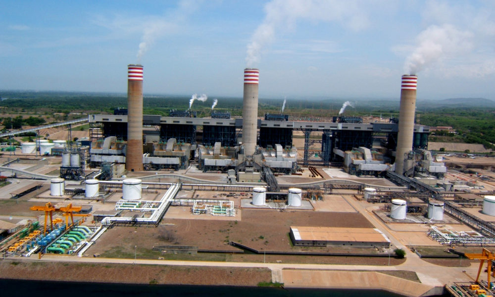 Termoeléctrica de Petacalco,  emite constante olor a Azufre, denuncian vecinos