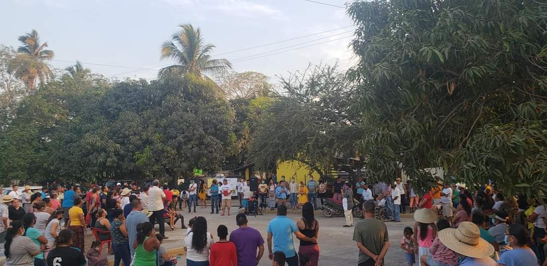 Hay compromiso con la gente de Petacalco
