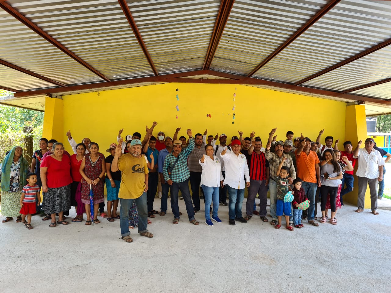 Habitantes de comunidades serranas refrendan total apoyo al “Tocumbo”
