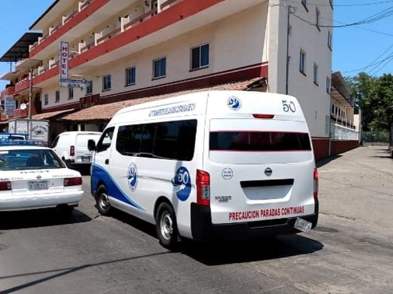 Transportistas denuncian desatención del gobierno federal