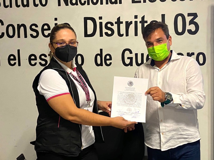 RECIBE CONSTANCIA DE MAYORÍA EDDIE PALACIOS, SERÁ DIPUTADO FEDERAL