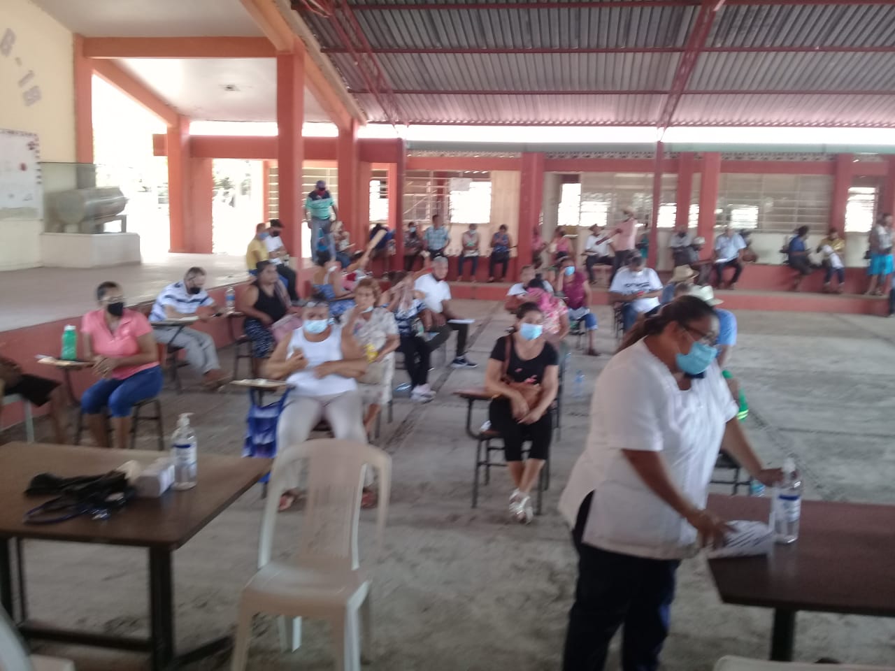 Aplicaron 350 vacunas anticovid-19 en primer día, en La Unión