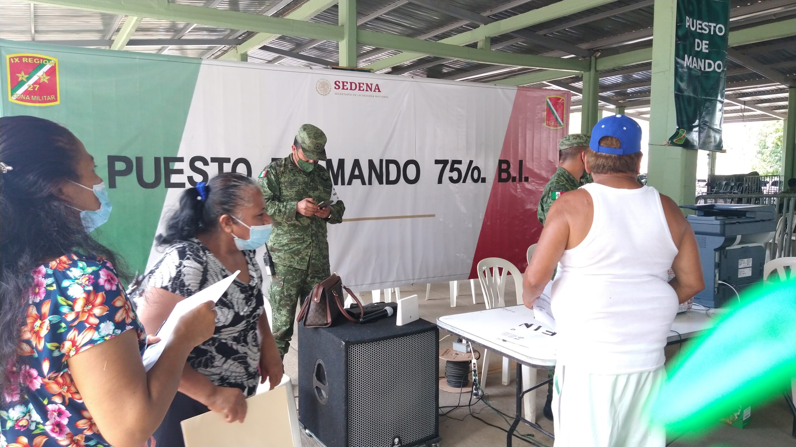 Con mayor afluencia, continúa vacunación de 50-59 en Petatlán