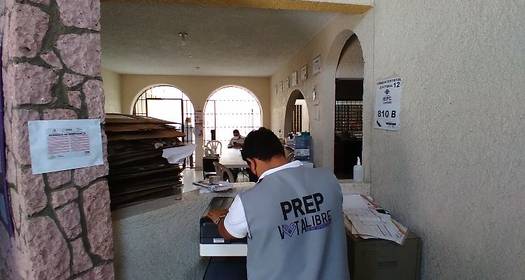 Evilenia Bravo, denuncia irregularidades en el IEPC distrito 12