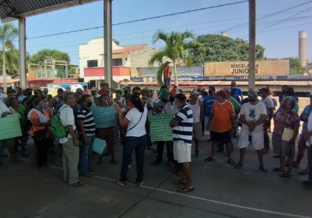 Pescadores de Petacalco, llevan dos años esperando inclusión en Bienpesca