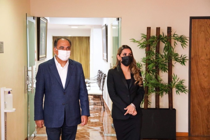 Acuerdan Héctor Astudillo y Evelyn Salgado una entrega-recepción en armonía