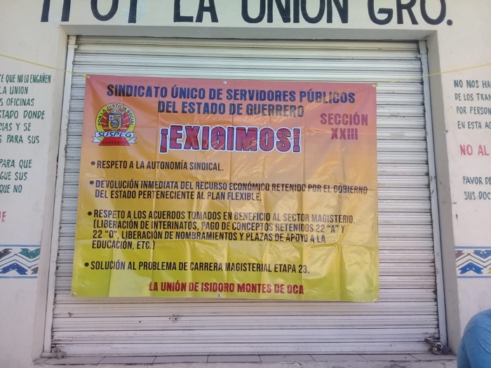 Docentes del SUSPEG toman oficinas de Finanzas en La Unión