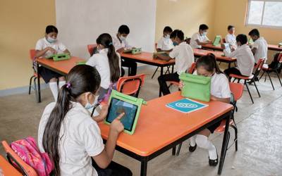 Regresan a clases más de 1 millón de alumnos en todas las modalidades en Guerrero