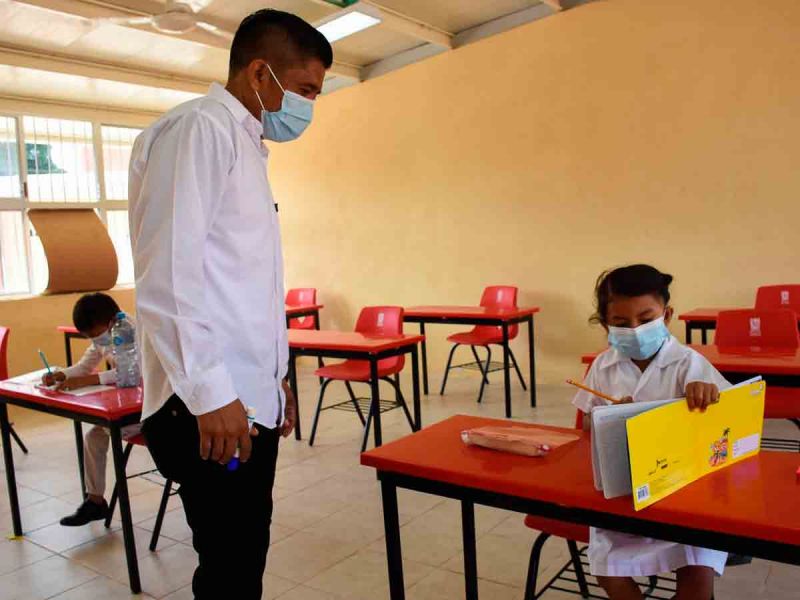 De mucha delicadeza, regreso a clases presenciales; docentes