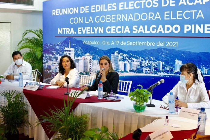 Refrenda Evelyn Salgado Pineda el compromiso de sumar esfuerzos por Acapulco