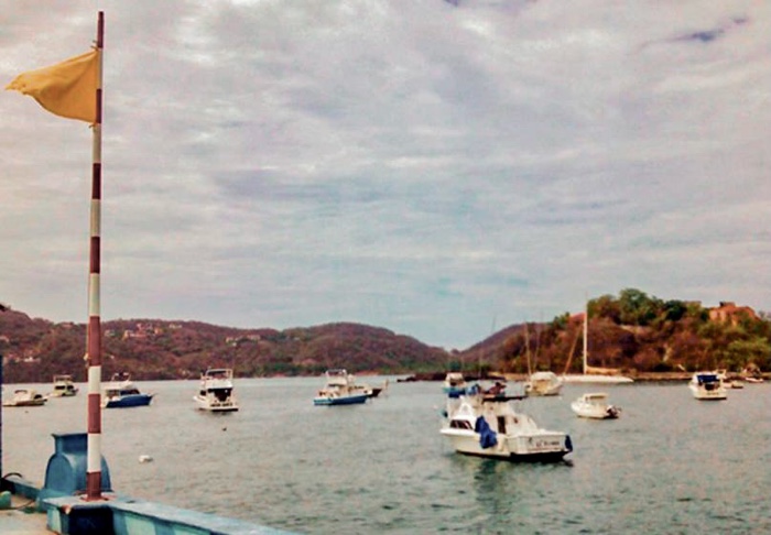 Se reabre el puerto a la navegación en Zihuatanejo