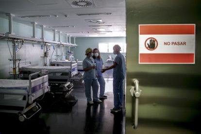 Tres pacientes internados en la zona Covid-19 del hospital general