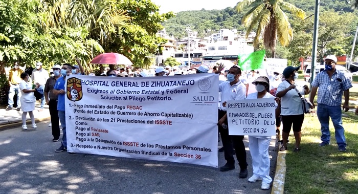 Cumple dos semanas paro total de trabajadores del sector salud