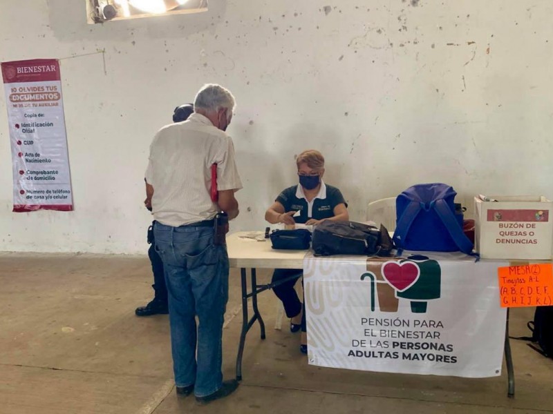 Mujer denuncia que fue sacada del programa para discapacitados