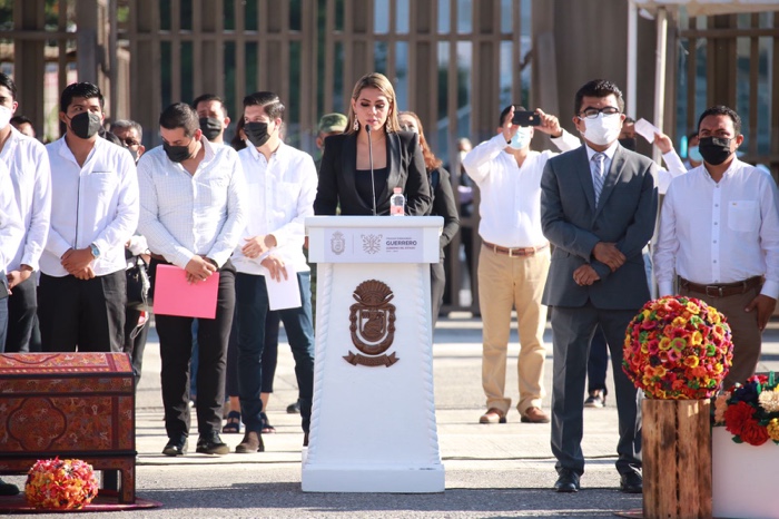 Guerrero transita en la ruta del progreso: Evelyn Salgado