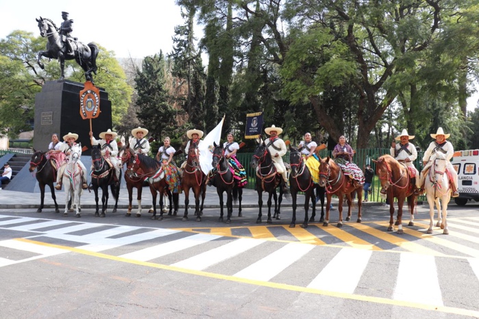 Guerrero participa en Desfile Cívico-Militar por Aniversario de la Revolución Mexicana en la CDMX