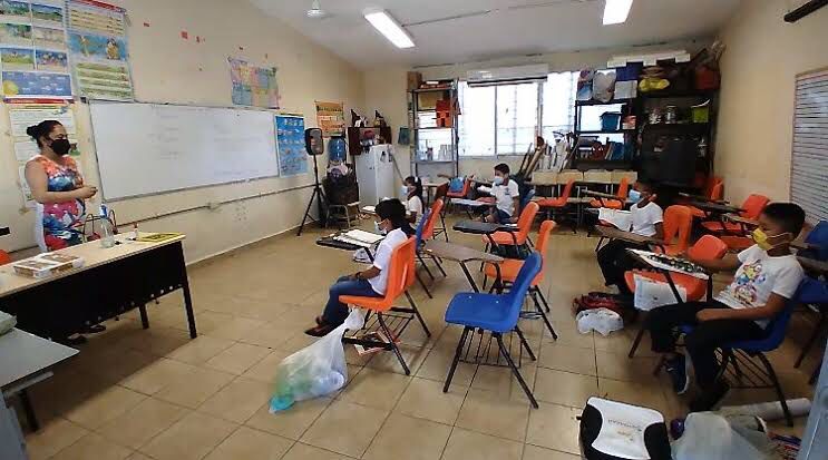 20% de escuelas no han regresado a clases presenciales en Zihuatanejo