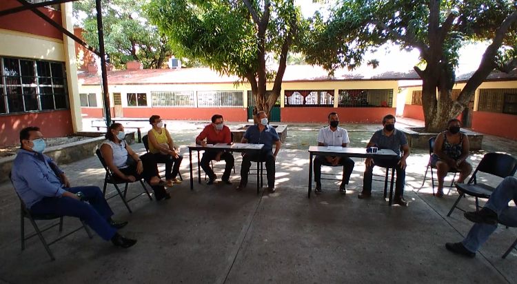 Faltan 7 maestros en secundaria Carolina Coronado; SEG no responde