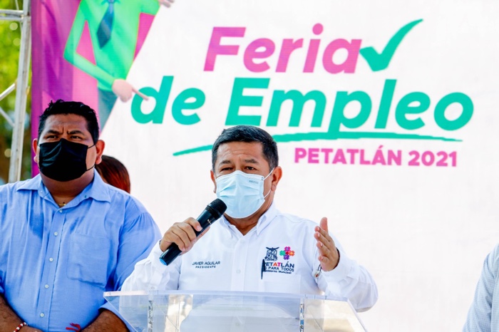Se realiza la primera Feria del Empleo en Petatlán