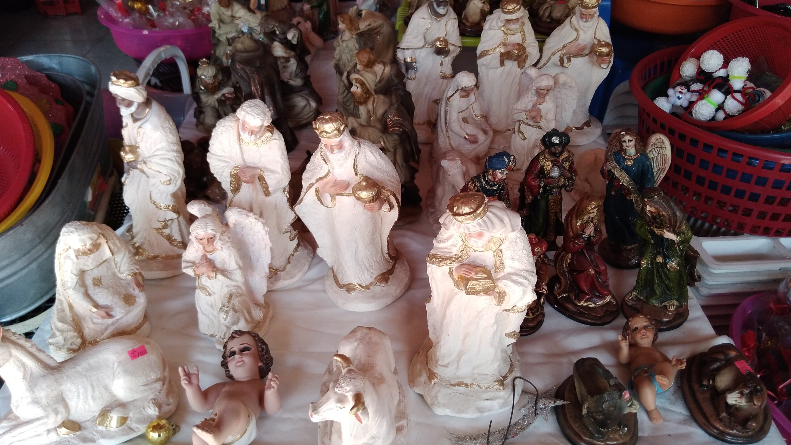 Venta de figuras ya no es negocio, dice comerciante