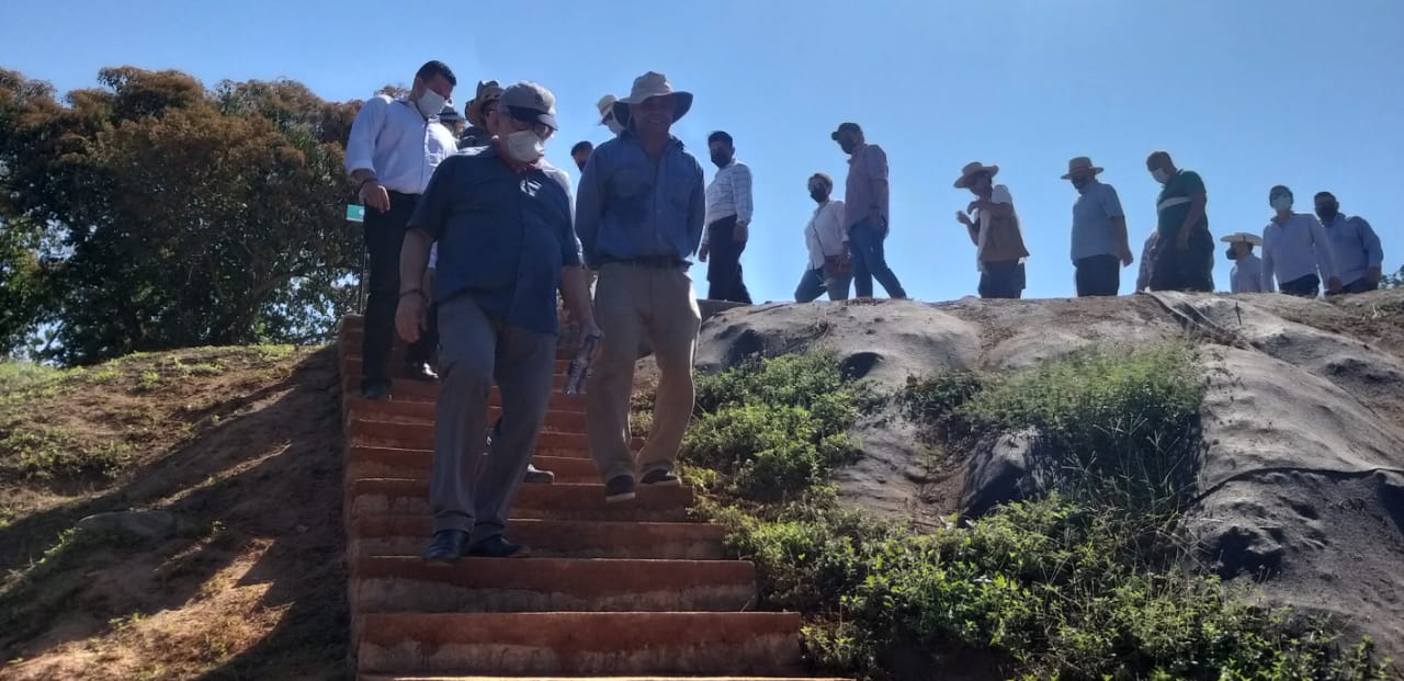 Director del INAH visita la Chole; hay mucho que explorar