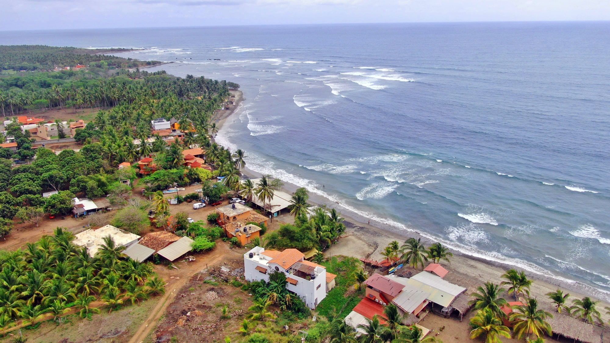 Hoteles de Troncones se mantuvieron  al 80% de ocupación