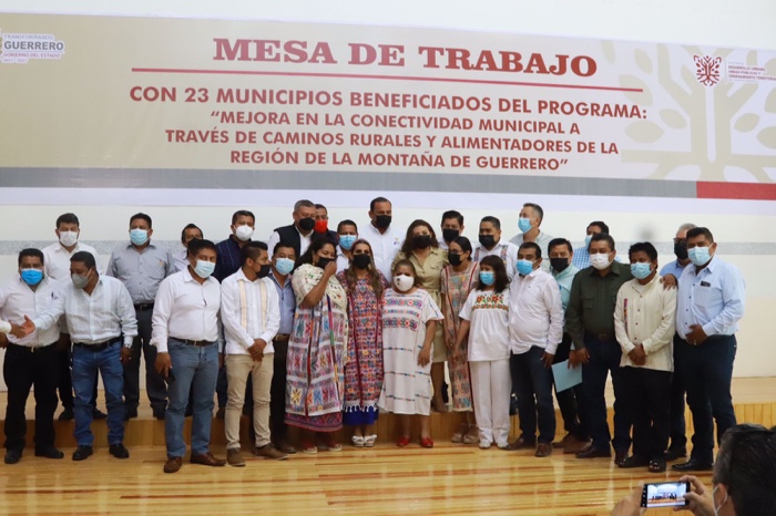 Se reúne Evelyn Salgado con alcaldes de 23 municipios beneficiados del programa de Mejora de Conectividad Municipal
