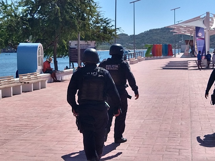 MANTIENE LA POLICÍA ESTATAL Y UNIDADES ESPECIALES VIGILANCIA POR FIN DE SEMANA LARGO