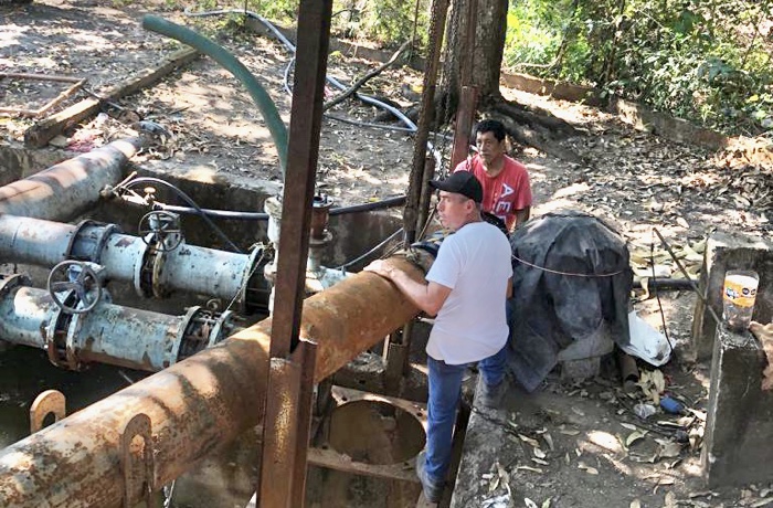 Gobierno de Crescencio Reyes  lleva apoyo a productores del campo en La Unión