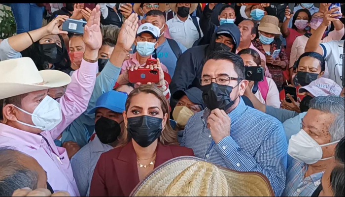 Acude a protesta de la CETEG la gobernadora Evelyn Salgado a dialogar