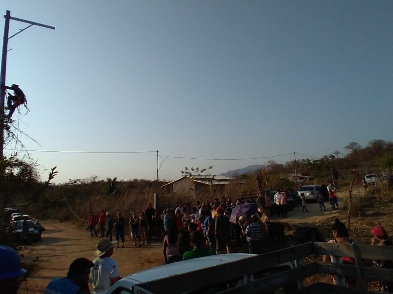22 comunidades y colonias en Guerrero serán electrificadas por la CFE, 10 son para Petatlán.