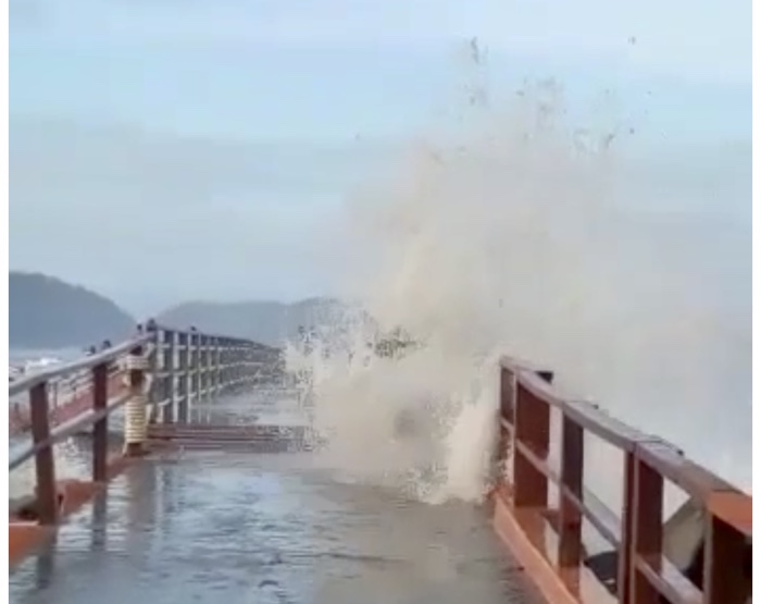 Mar de fondo afecta traslado de turistas a la Isla