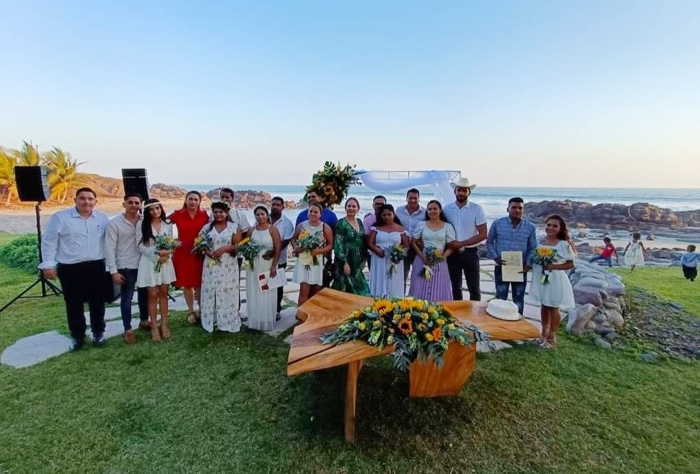 Gobierno de La Unión realiza boda comunitaria