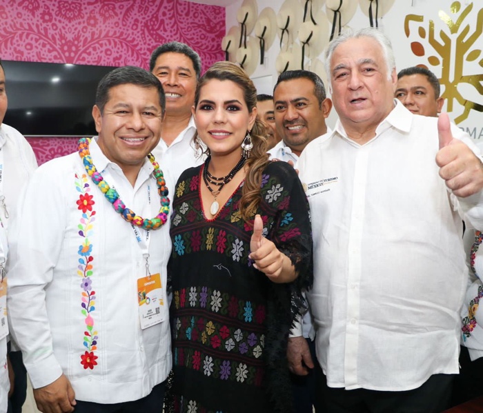 Destacada participación de Petatlan en Tianguis Turístico de Acapulco.