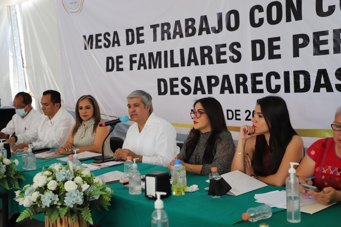 PRESENTAN DIPUTADOS A COLECTIVOS DE FAMILIARES EL ANTEPROYECTO DE LEY EN MATERIA DE DESAPARICIÓN DE PERSONAS