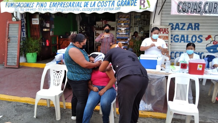 IMSS Zihuatanejo no vacunará a jóvenes, lo harán en escuelas