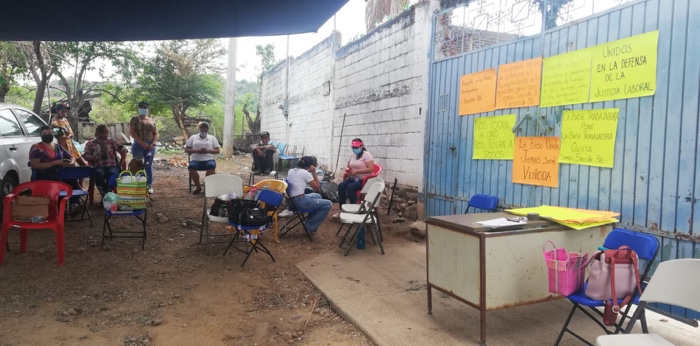 En paro trabajadores de Salud en Costa Grande