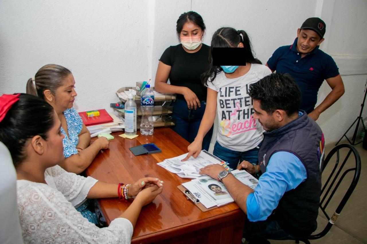 “RESCATA DIF MUNICIPAL DE PETATLÁN A NIÑA PETATLECA DE 13 AÑOS SECUESTRADA  EN EL ESTADO DE MÉXICO”